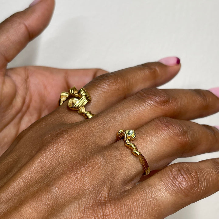 Fouettés #2 Sølv Ring m. Safir