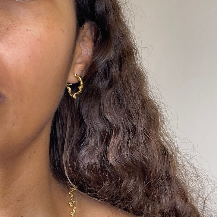 Fouettés Petite Silver Hoops