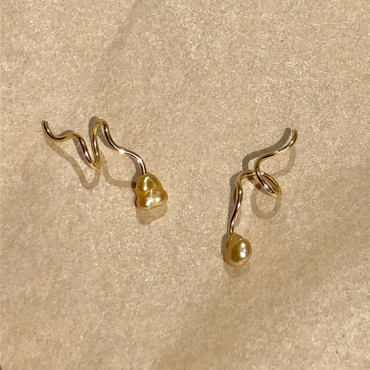 Puakai South 14K Gold Earrings w. Pearls