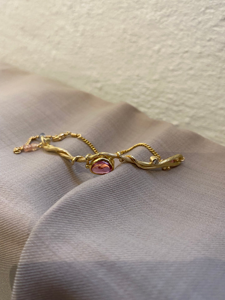 Love Seafire 18K & 22K Gold Bracelet w. Sapphire