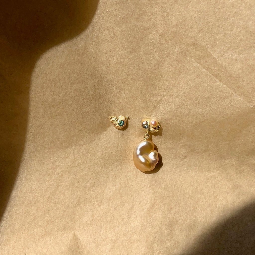 Sun melted studs 14K guld Studs m. perler, turmalin & safir