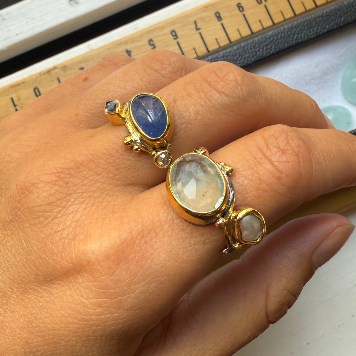 Seafire 18K & 22K Gold Ring w. Sapphire & Diamond