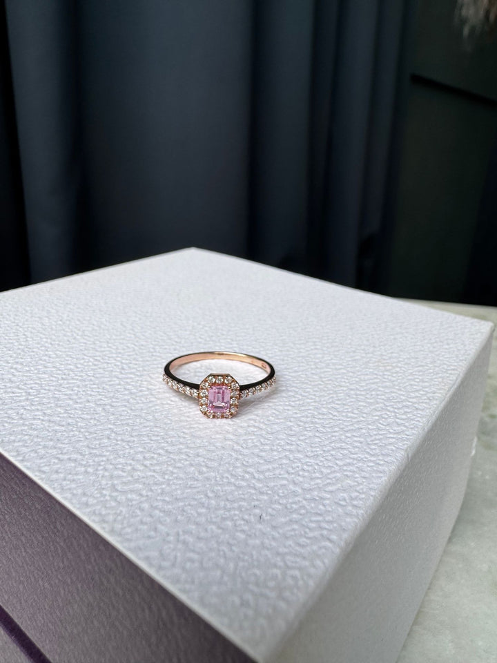 Candy 18K Roségolden Ring w. Diamanten & Pink Saphir
