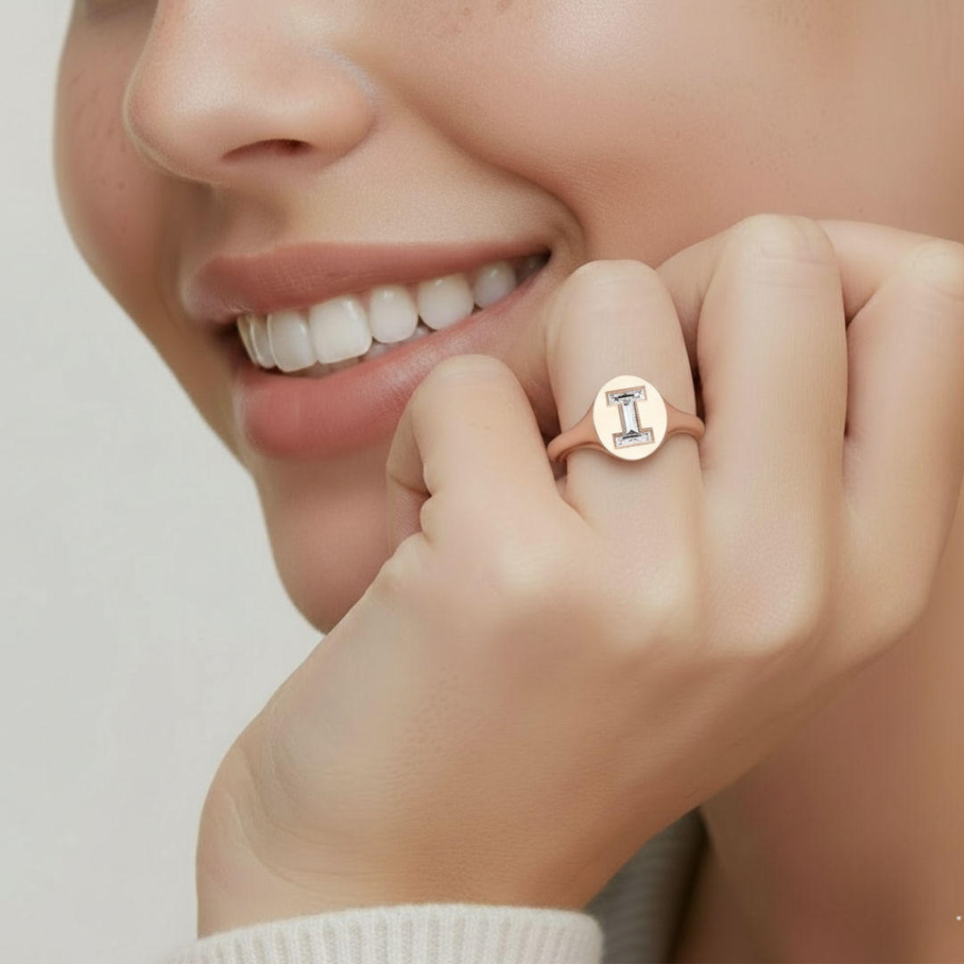 Alphabet 18K Whitegold Initial I Signet Ring w. Solitaire Lab-Grown Diamond