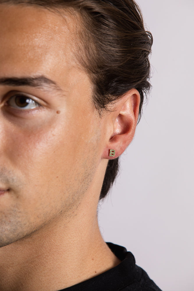 IX B 22K Gold Plated Stud w. Zirconia