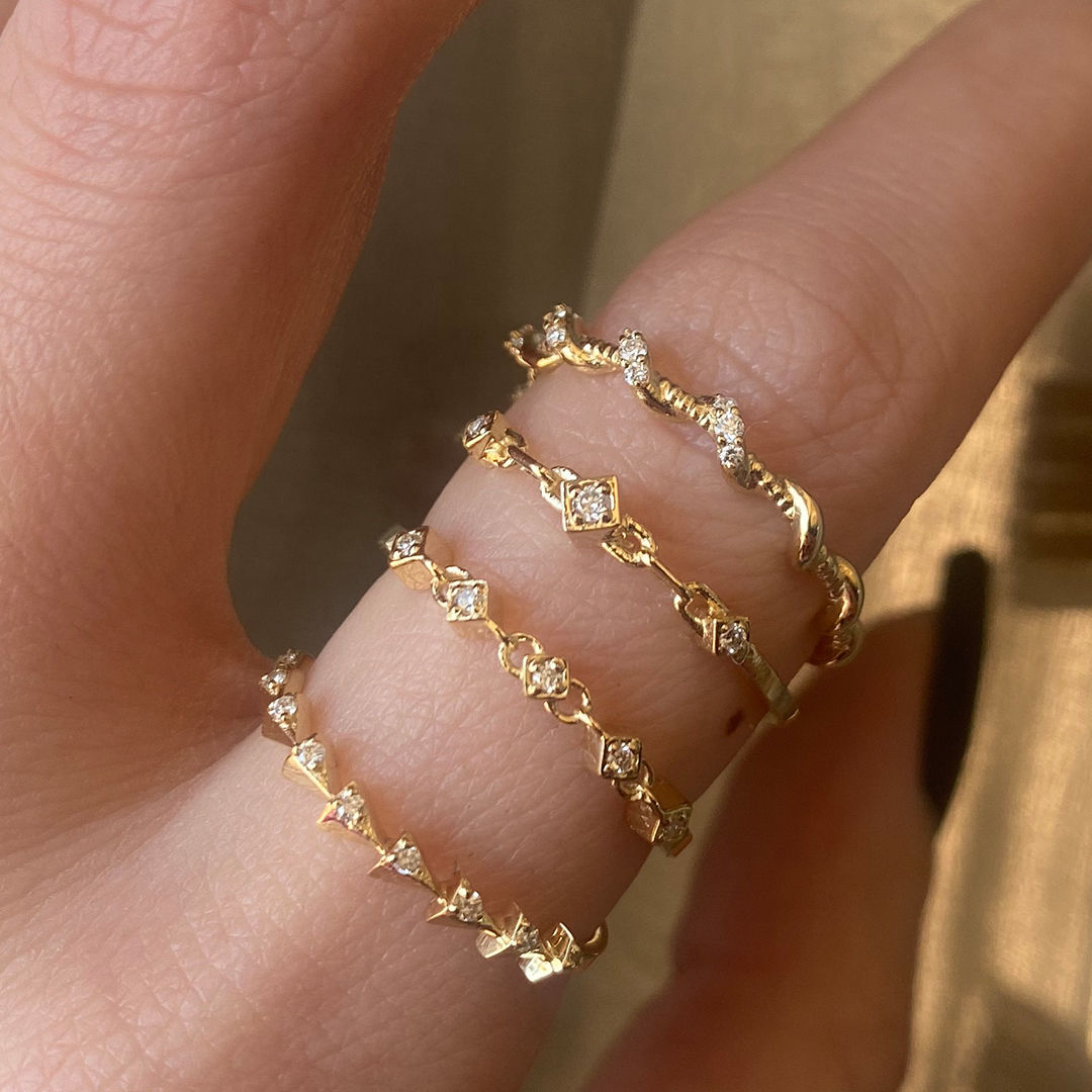 Iris 18K Rose Gold Ring w. Diamonds