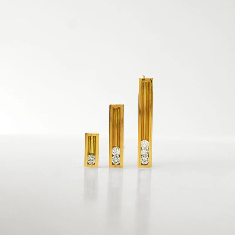 Moving S 18K Gold Ohrring w. Diamant
