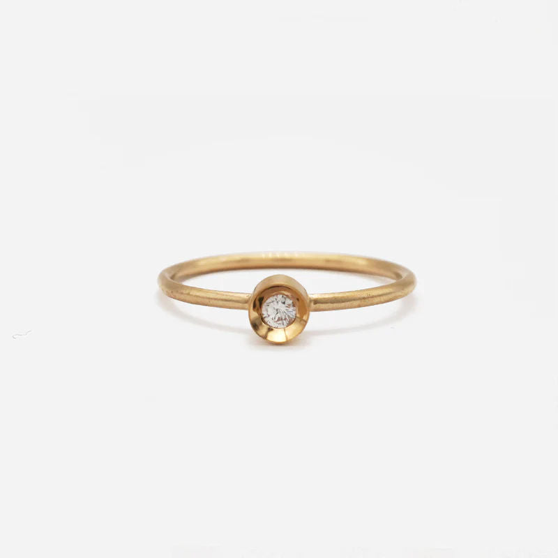 Spot 10k goldener Ring w. Diamant