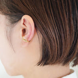 Tip S 18K Gold Ear Cuff w. Diamond