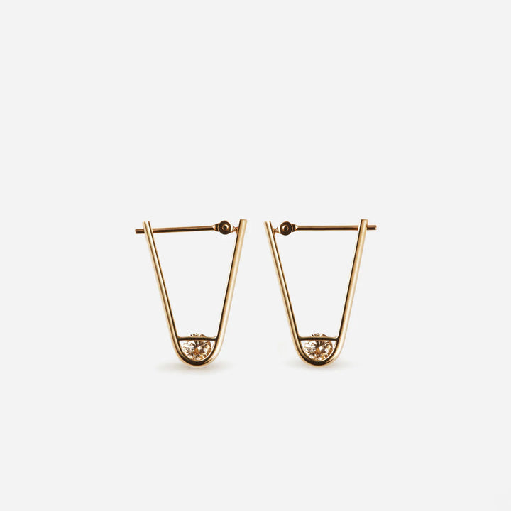 Tip L 18K Gold Earring w. Diamonds