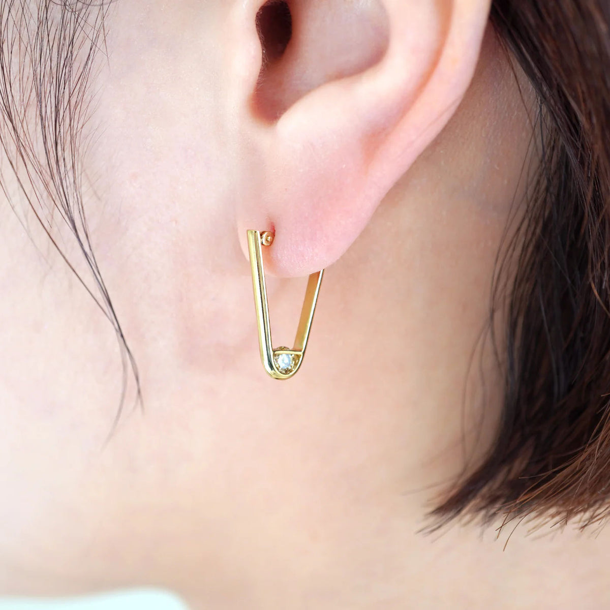 Tipp l 18K Gold Ohrring w. Diamanten