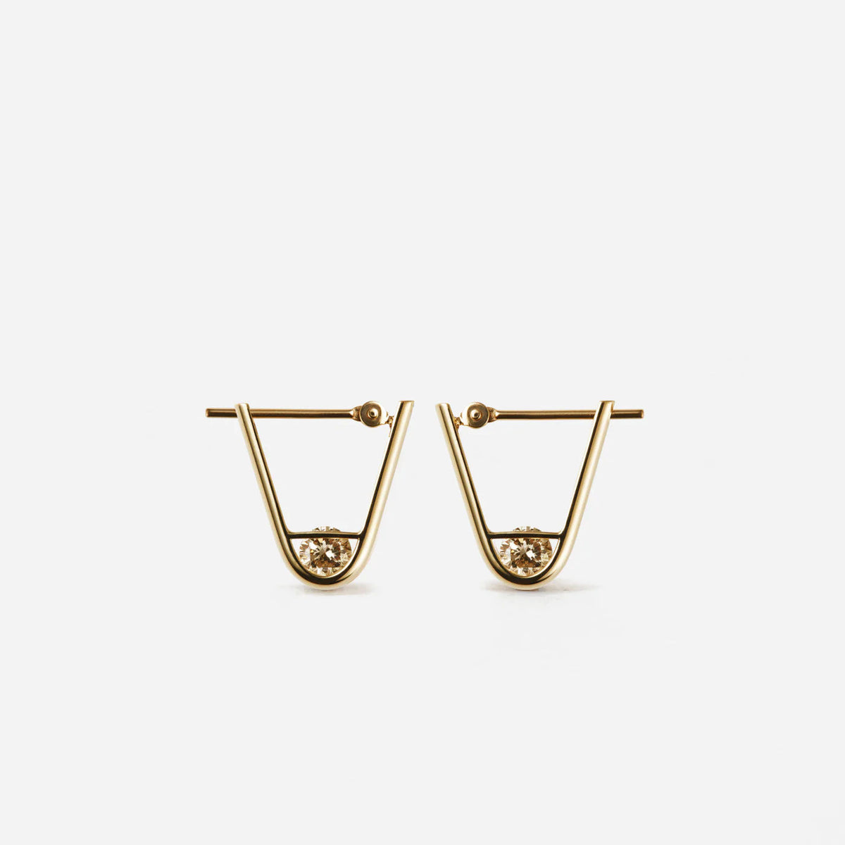 Tip S 18K Gold Earring w. Diamonds