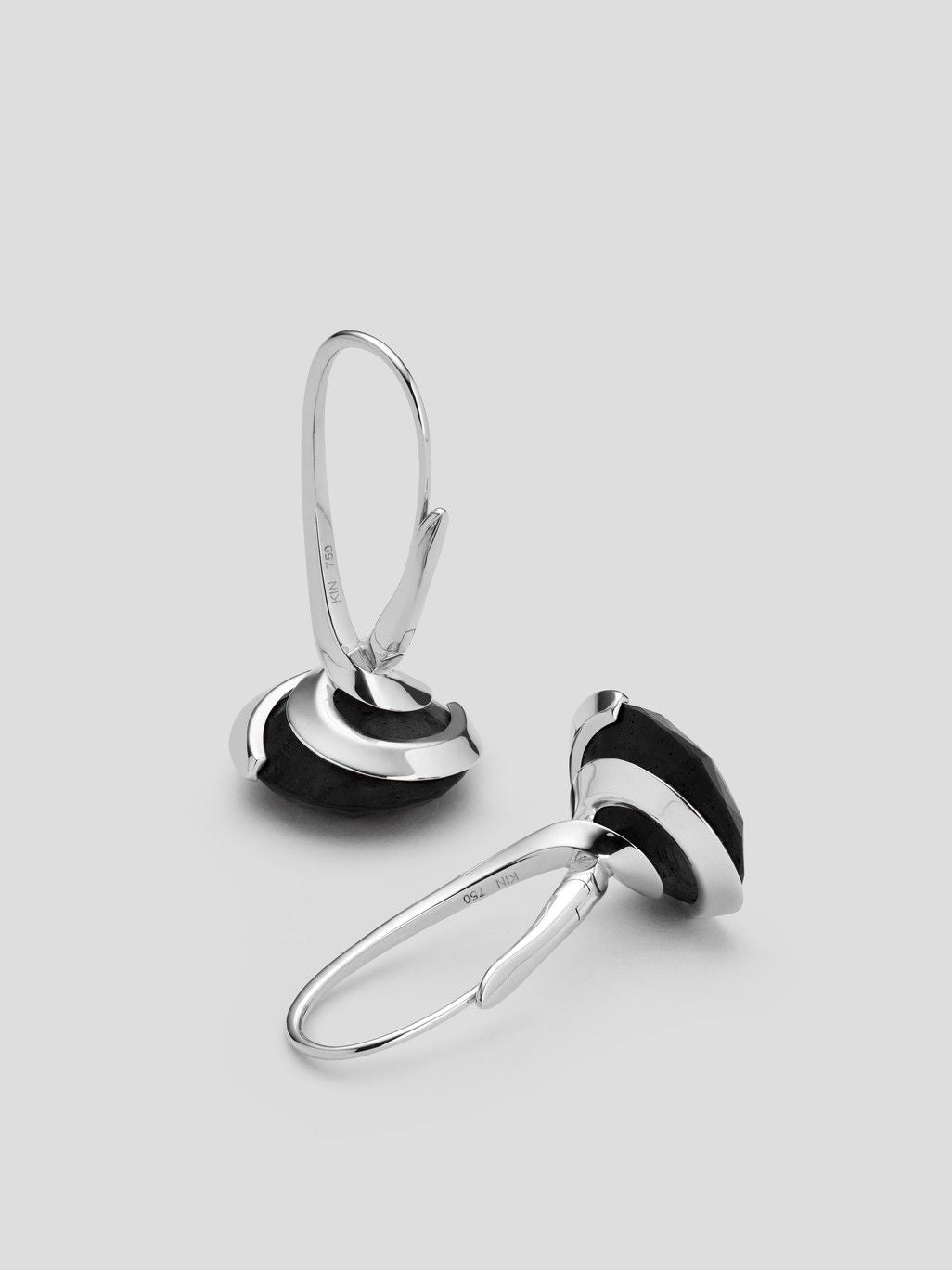 Mist Silver Earring w. 3ct Mpingo Wood