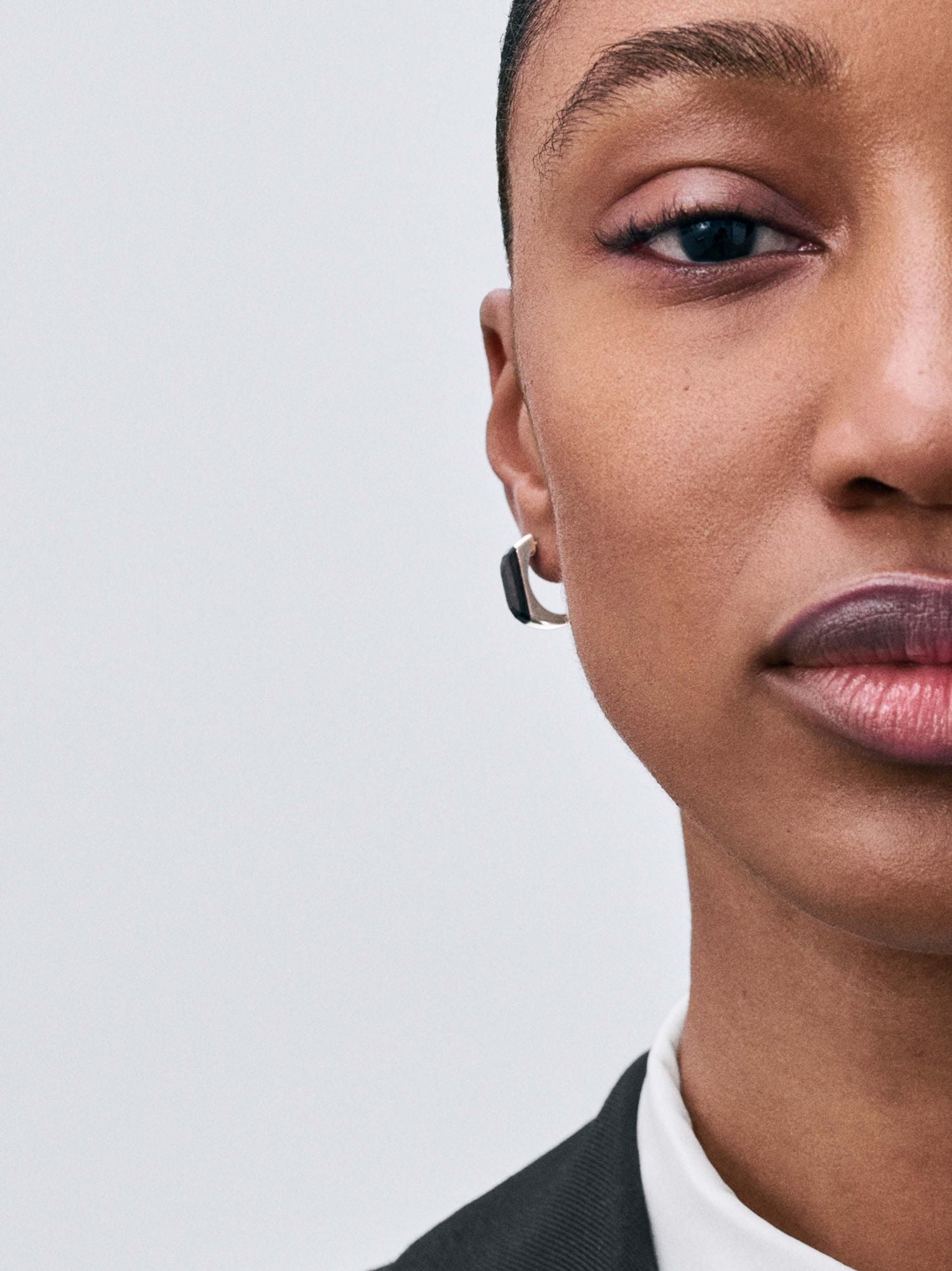 Resonance Silver Earring w. Mpingo Wood