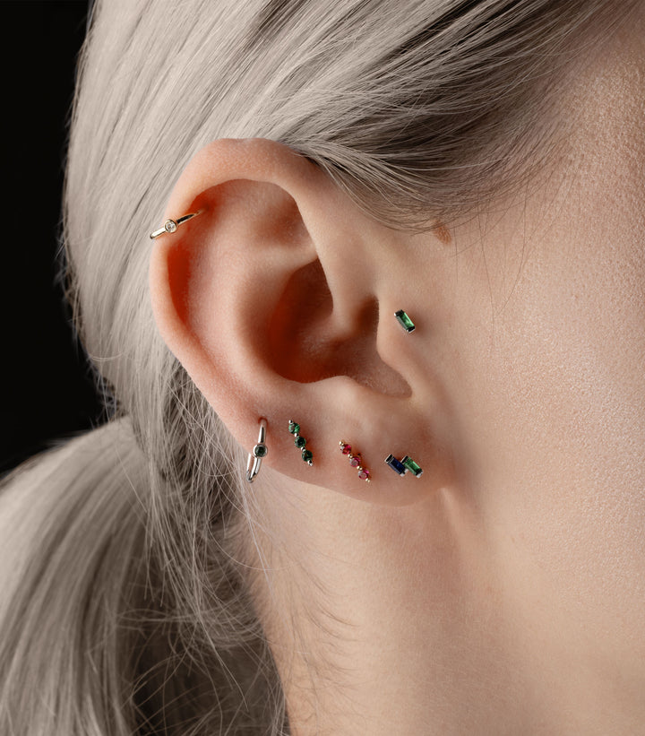 Simple Solitaire 14K Whitegold Earring w.  Emerald