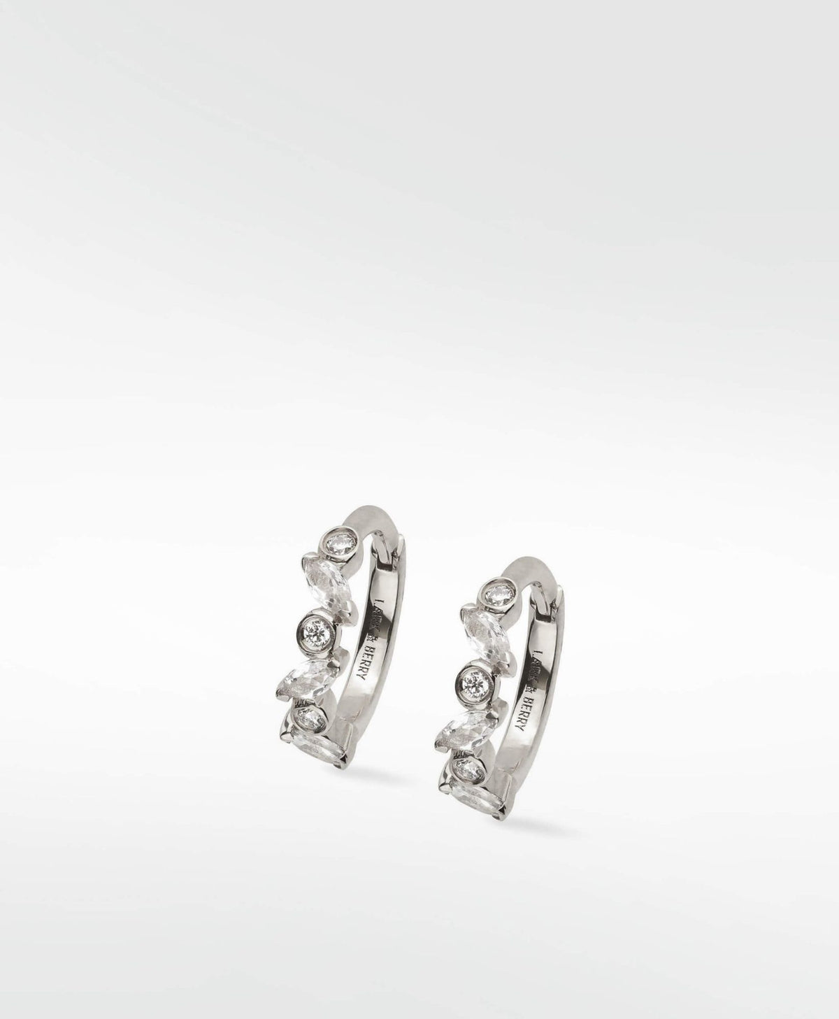 Veto Medium 14k Whitegold Hoop w. Diamanten und Saphire im Laborgewachsen