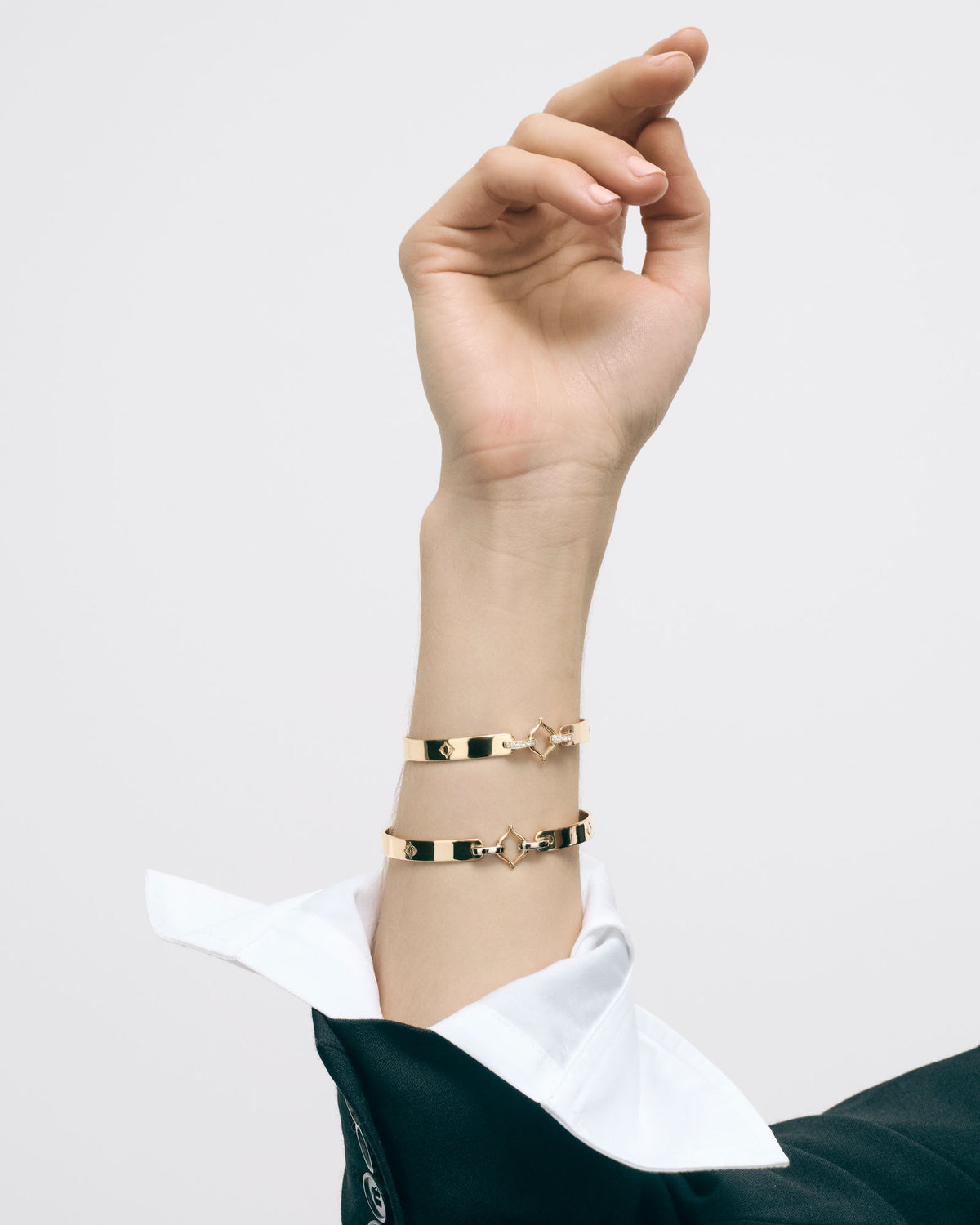 Eboris Corset Paved 18K Gold Bracelet w. Diamond