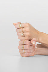 2. 1 06 18K Guld Ring m. Diamant & Smaragd