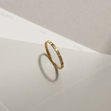 Lovelines Milestones Wedding 18K Gold Ring w. Diamonds