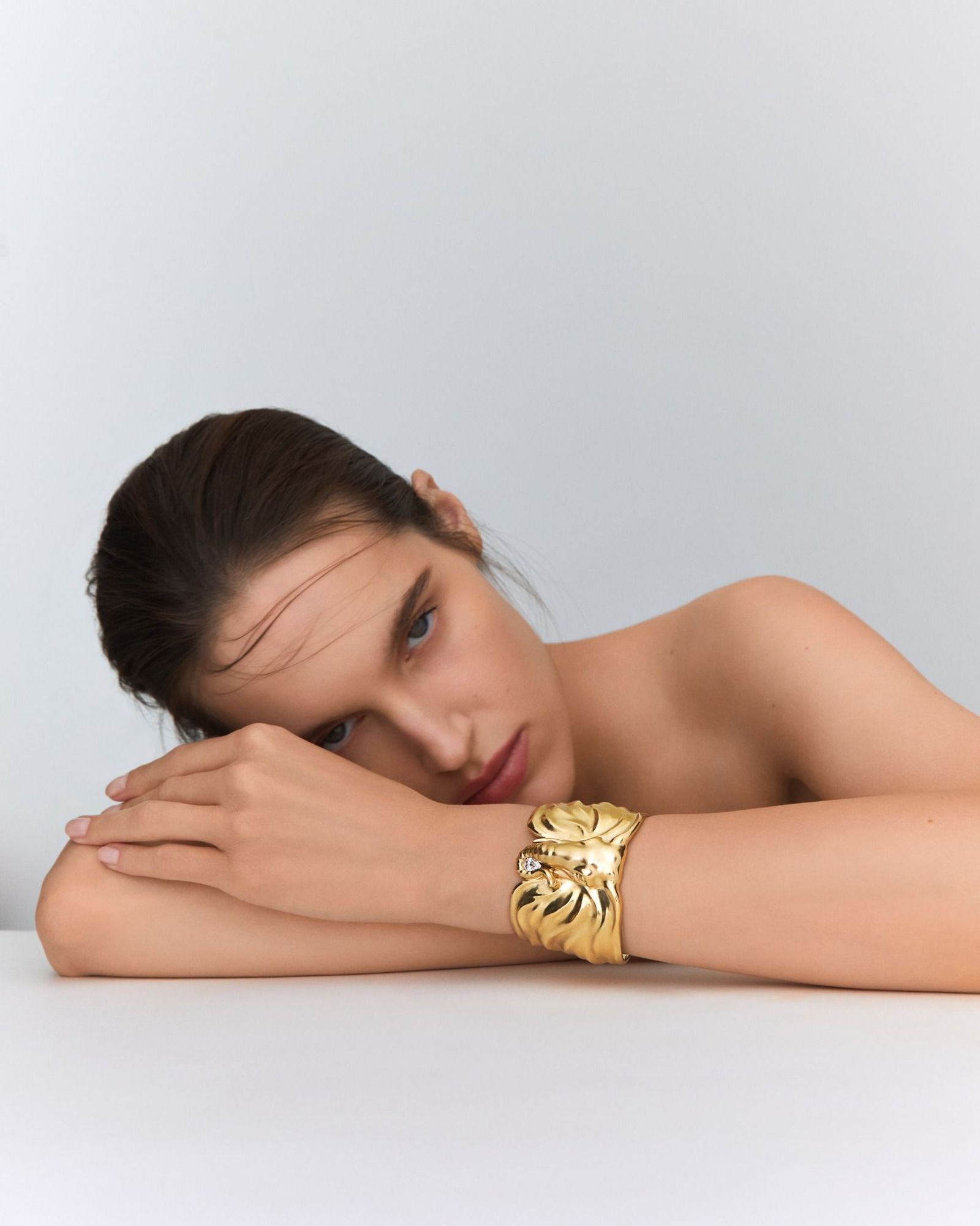 The Elephant 18K Gold Bangle w.Diamond