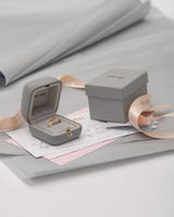 Swiveling Side Ohrstecker Ohrringe aus 18K Gold I Diamanten, Topas und Amethyst