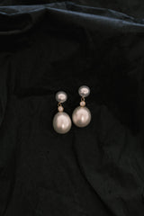 Ovales Duo 18k Gold Drop Ohrringe w. Perlen & Diamanten