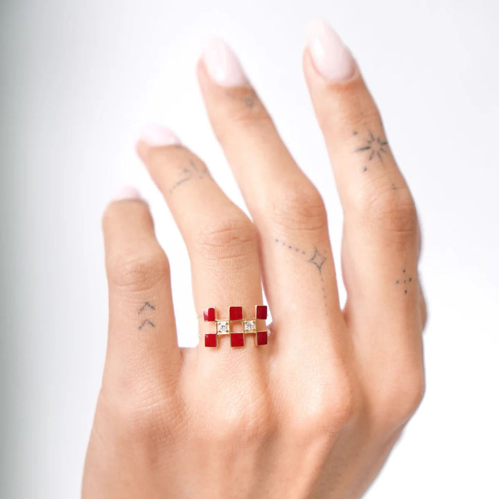 Illusion Red Lacquer Nylon 18K Gold Ring w. Lab-Grown Diamonds