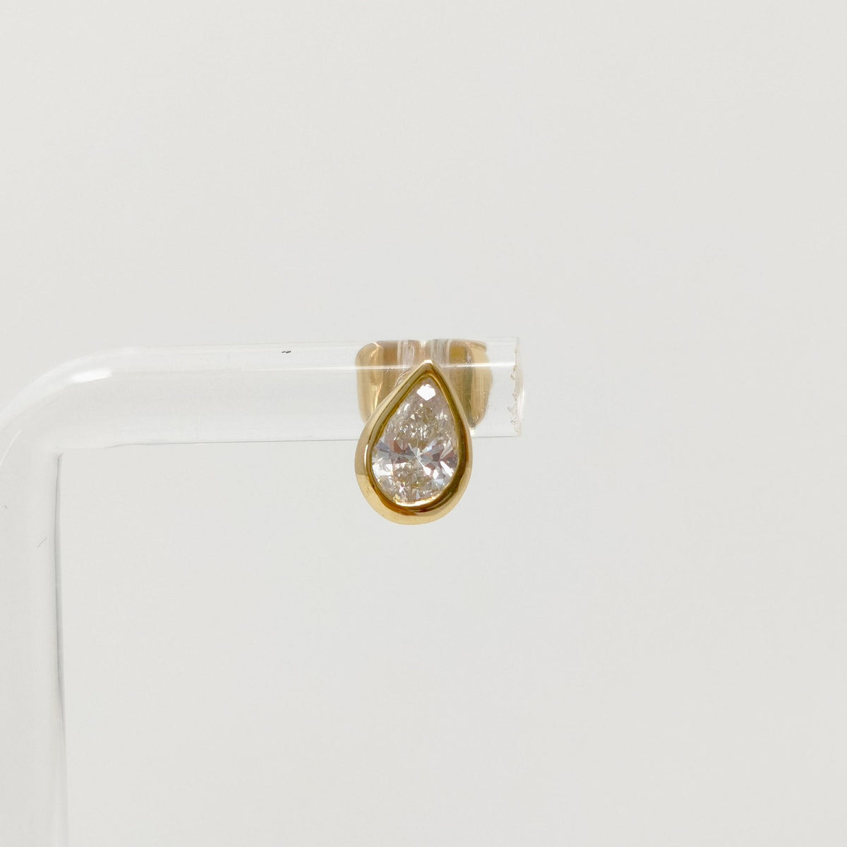 Eden Seed 18K Guld Ørestikker m. Lab-Grown Diamant