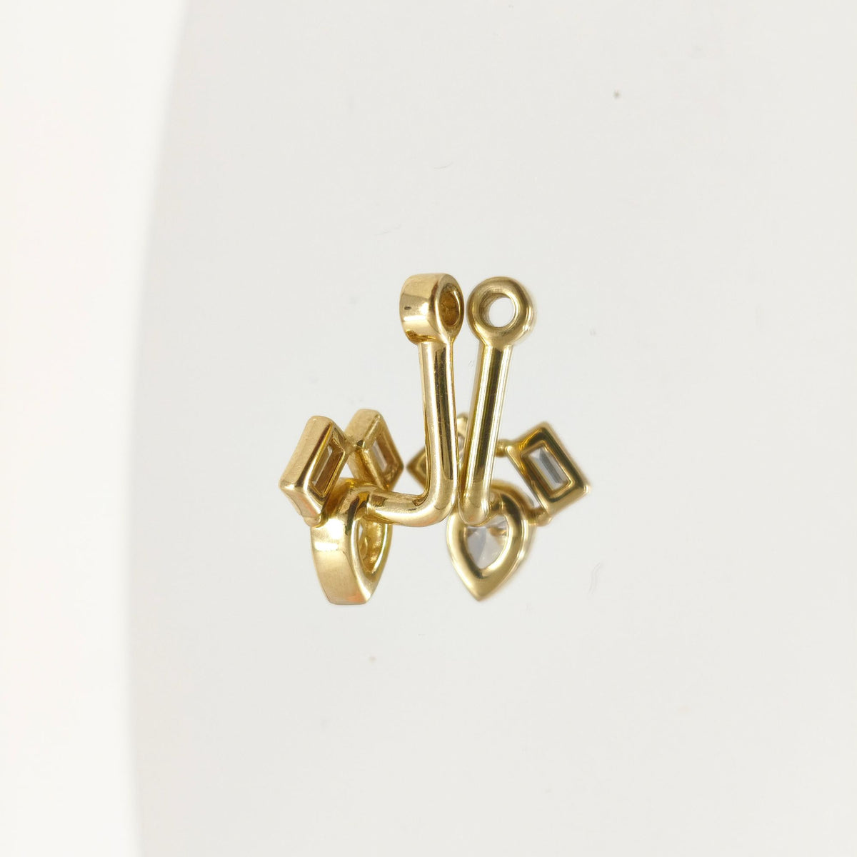Eden Seed & Vine Charm 18K Gold Stud w. Lab-Grown Diamond