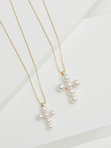 Cross 18K Gold Necklace w. Akoya pEARLS