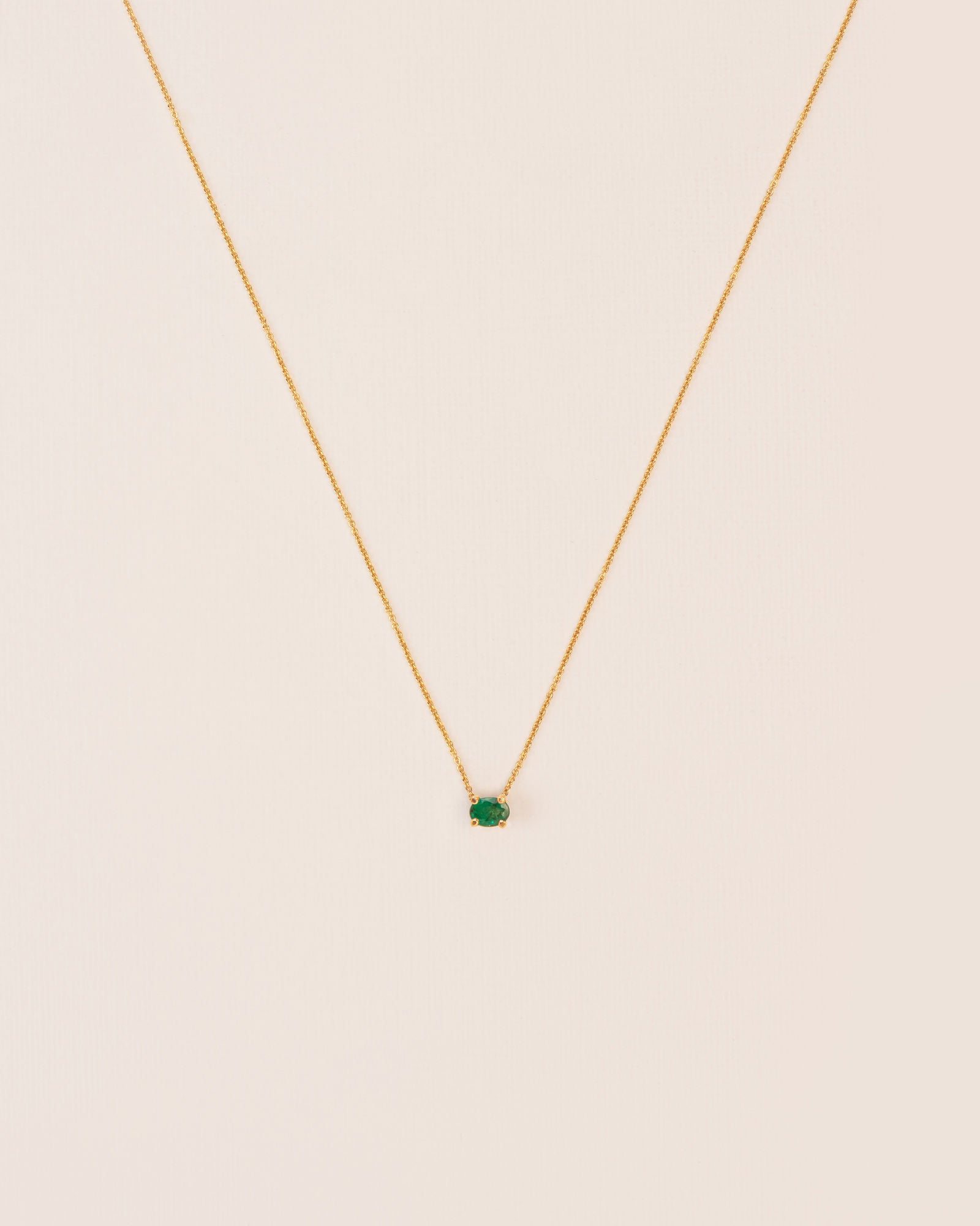 18K Gold Necklace w. Emerald