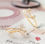 Shooting Stars 18K Gold Ring w. Diamonds & Pearl