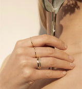 OUVERTURE | Diamond Line 0.04 14K Gold Ring w. Diamonds