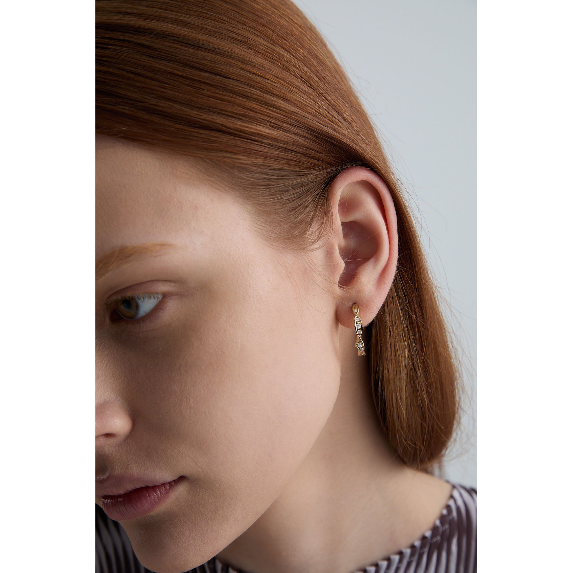 On The Edge 18K Gold Earrings N°2 w. Diamonds