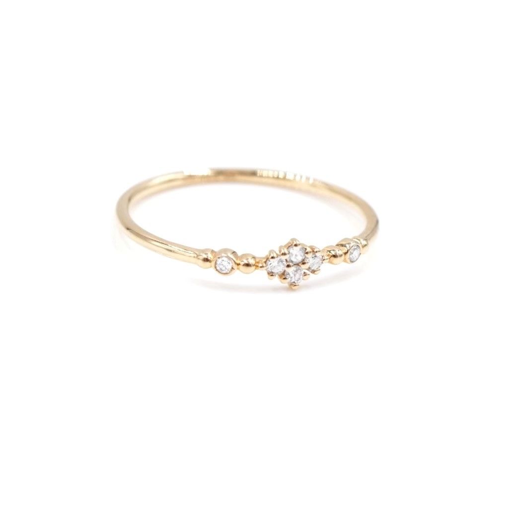 Ewigkeit kleiner 18k goldener Ring w. Diamanten