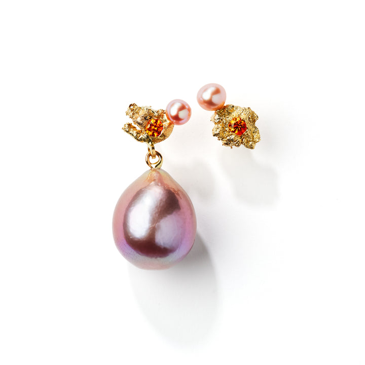 Sun melted 14K Gold Studs w. Pearls & Sapphire