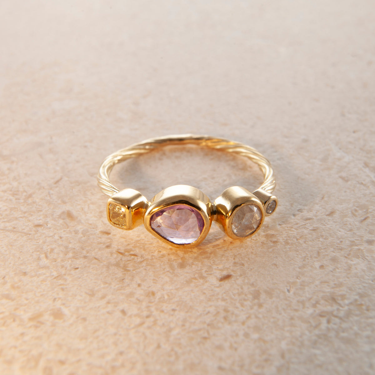 Cocktail 18K & 22K Gold Ring w. Sapphire & Diamond