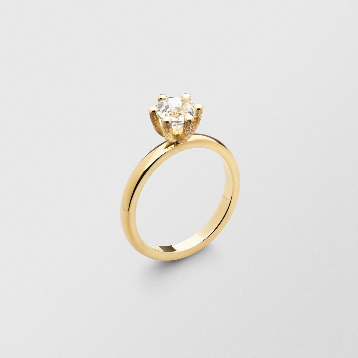 Cocktail 18k Guld Ring m. 6 mm Krystal