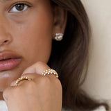 Frosty 18K Gold Ring w. Diamonds