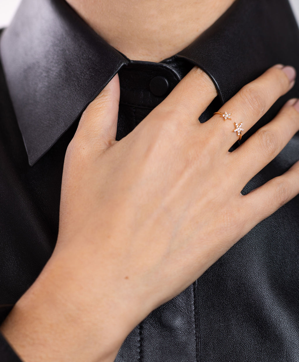 To Stjerner 18K Guld, Hvidguld eller Rosaguld Ring m. Diamanter