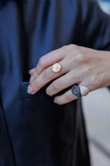 Pinky Full 18K Gold, Whitegold or Rosegold Ring w. Black Diamonds