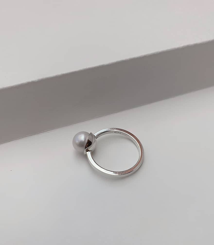 Renée Fairmined Silver Ring w. Pearl