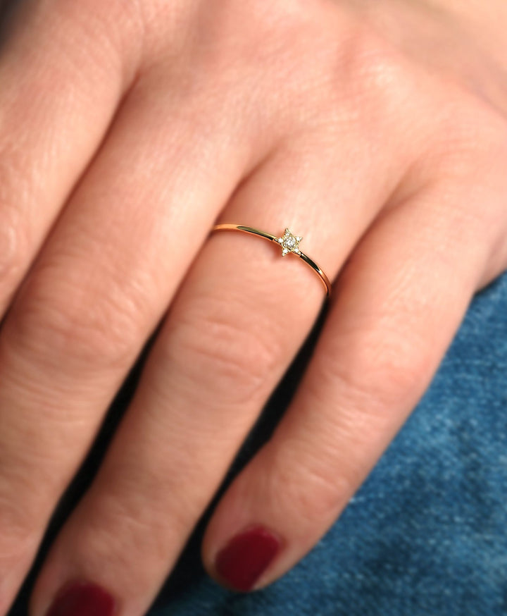 Starry Messenger 14K Gold Ring w. Lab-Grown Diamond