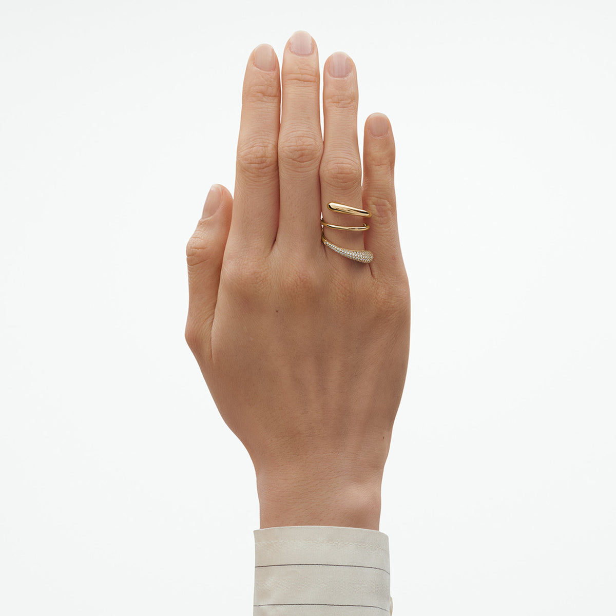 Mercy Twist 18K Gold Ring w. Pavé 0.49 Ct Diamonds