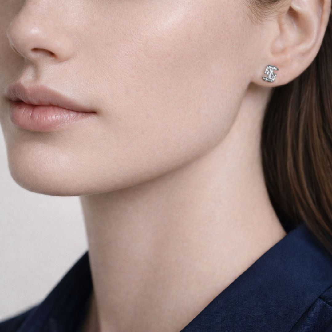 Alphabet Initial S 18K Gold, Whitegold or Rosegold Stud Earrings w. Solitaire Lab-Grown Diamond