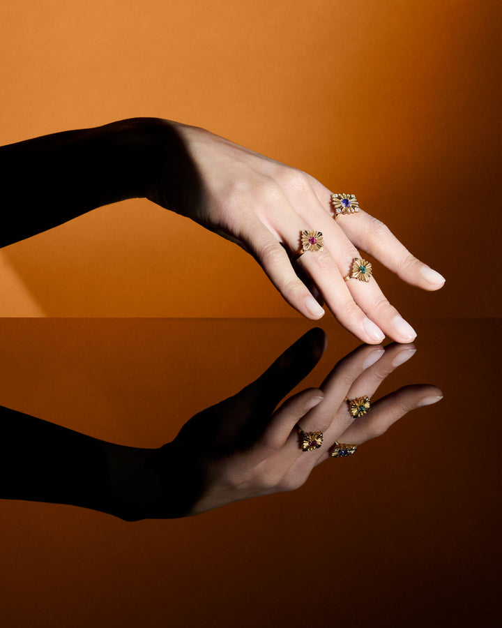 Stamp Tanzanite LM 18K Gold Ring w. Tanzanites