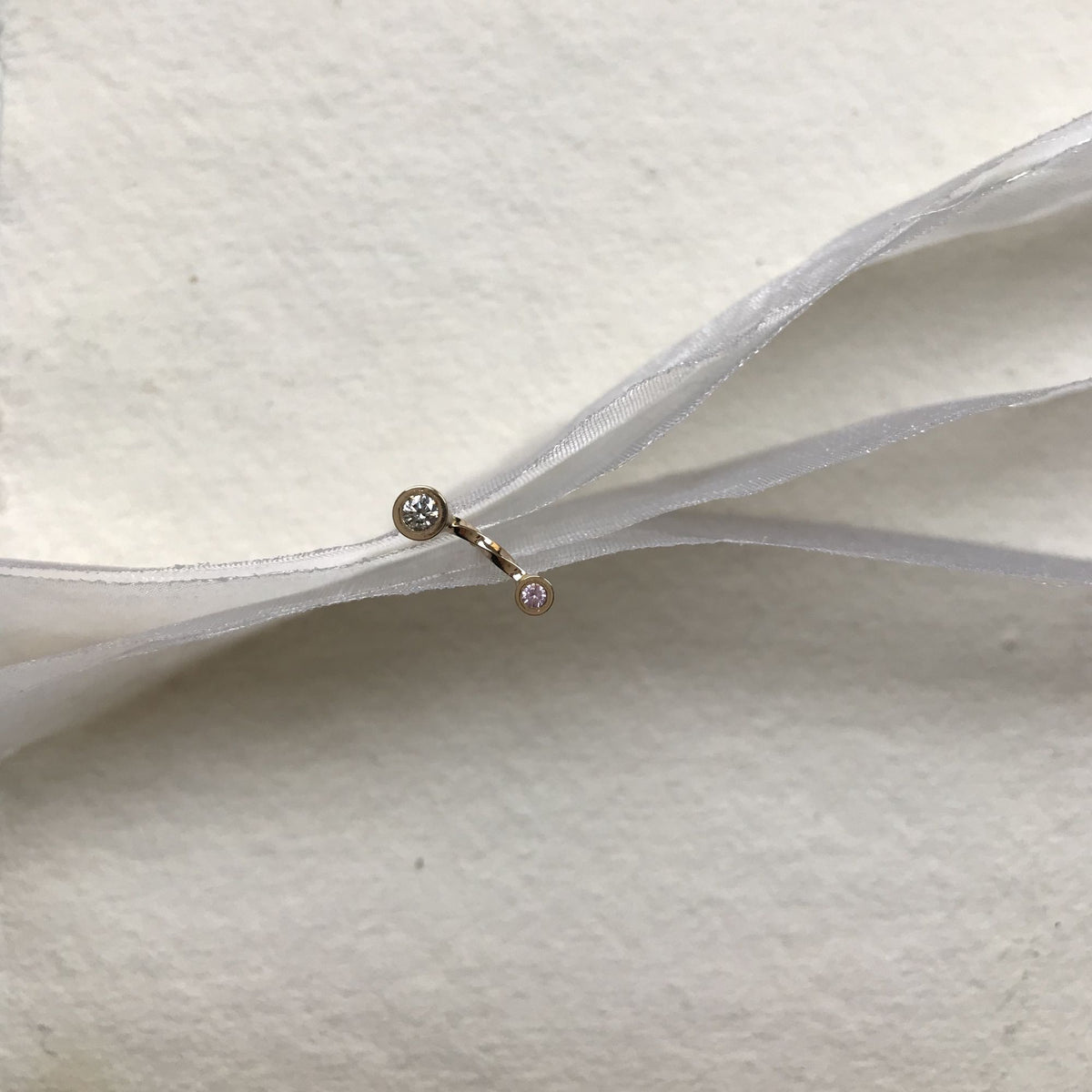 SHOOTING STAR 14K Gold Stud w. Diamond & Sapphire