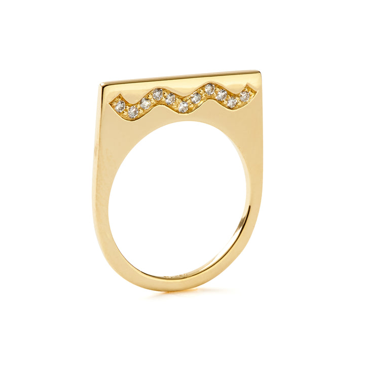 Wave 18K Gold Ring w. Diamonds