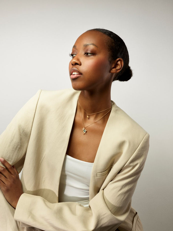 Young Fish 18K Gold Pendant w. Aquamarine