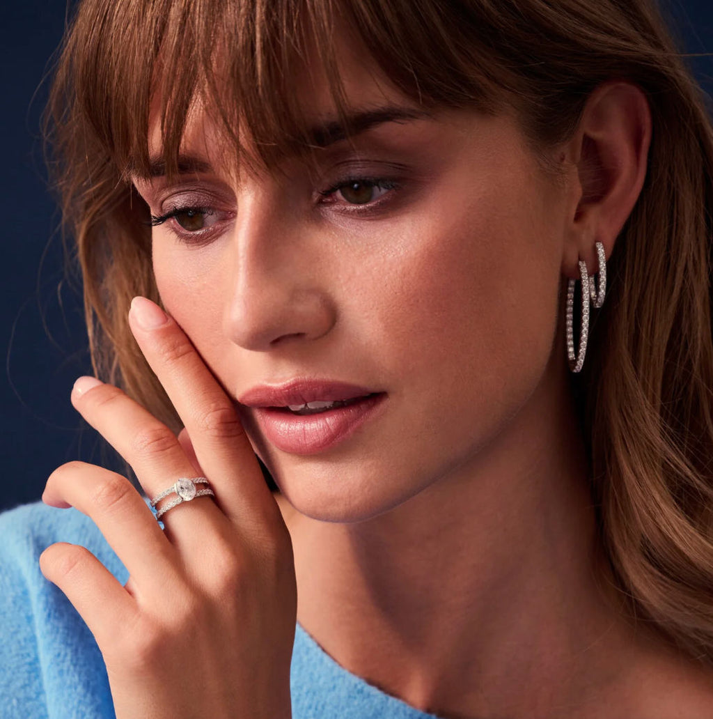 Ellisse Medio Silver Hoops w. Zirconias